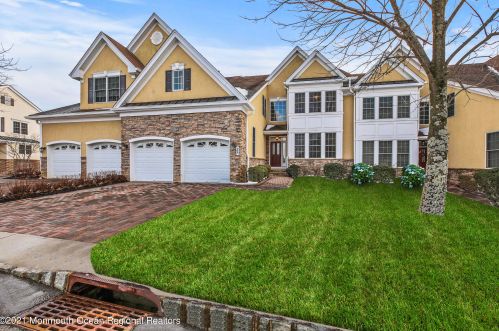 28 Hazelwood Ter, Tinton Falls, NJ 07724-2776