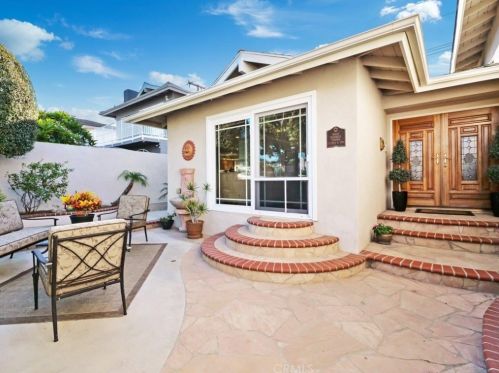 23833 Stanhurst Ave, Torrance, CA 90501-6136