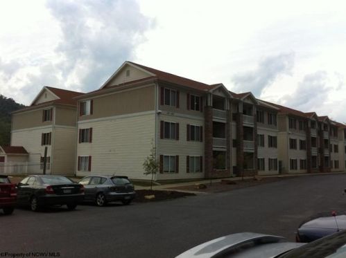 1207 University Commons Dr, Morgantown WV  26505-0200 exterior