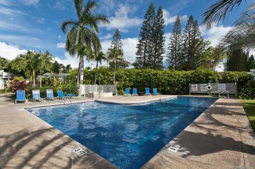 492 Mananai Pl, Honolulu HI  96818-5336 exterior