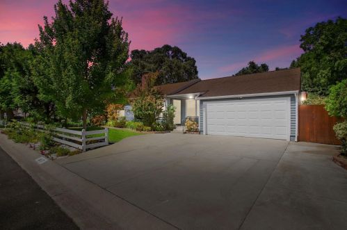 1417 Valencia Ave, Stockton, CA 95209-2559