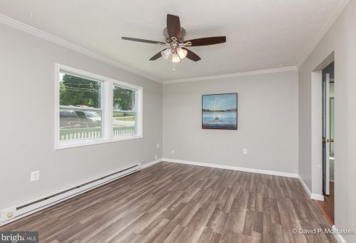 239 Marie Dr, Charles Town, WV 25414-9422