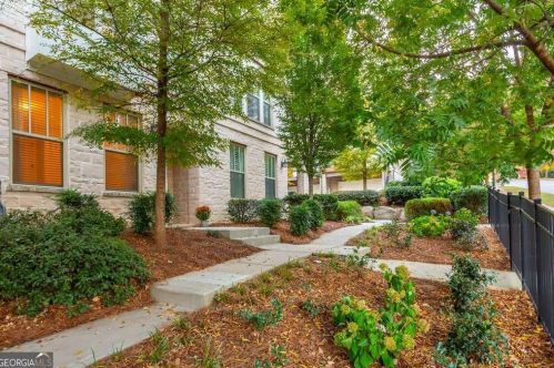 243 Franklin Rd, Atlanta GA  30342-2607 exterior