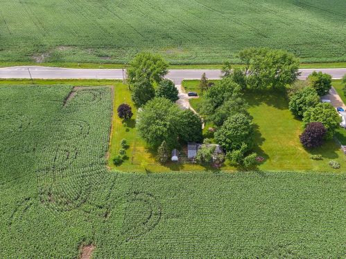 15354 Plank Rd, Sycamore IL  60178-8743 exterior