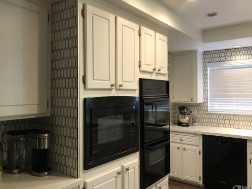 6807 Rycroft Dr, Riverside CA  92506-5352 exterior