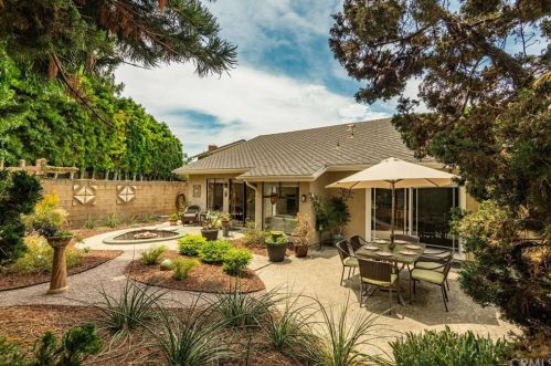 8 Dorchester, Irvine CA  92620-2614 exterior