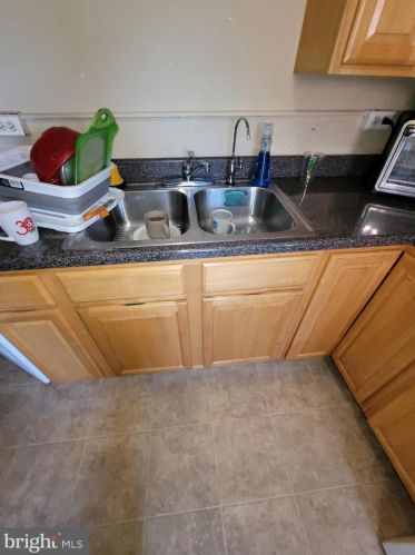 46 Olden Ave, Trenton NJ 08638-4328 exterior