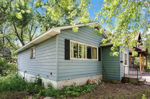 153 Bates Ave, Saint Paul MN  55106-6330 exterior