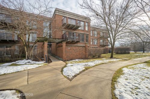441 Kelburn Rd, Bannockburn, IL 60015-4333
