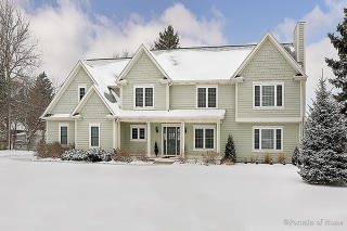 6702 Crest Rd, Oak Brook, IL 60561-3937