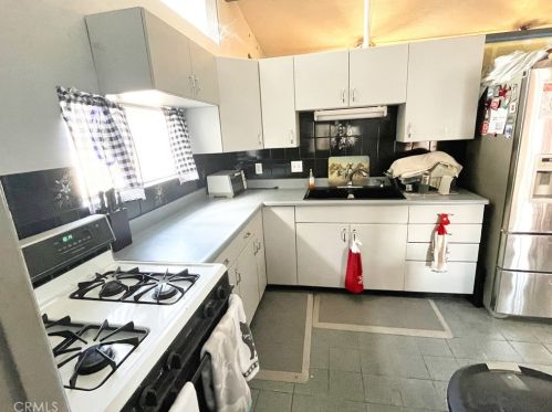 9931 Cris Ave, Anaheim CA  92804-5915 exterior