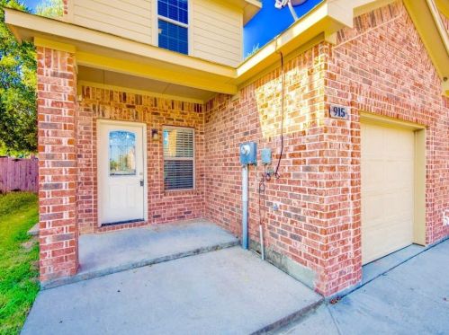 915 Parkplace Rdg, Princeton TX  75407-6766 exterior