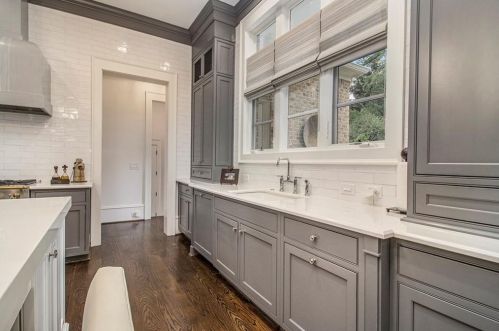 271 Hillside Dr, Atlanta GA  30342-3623 exterior