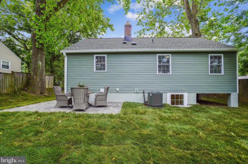 12215 Middle Rd, Silver Spring, MD 20906-4639