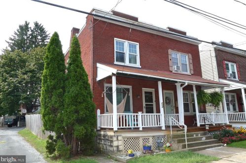 712 6th St, Lancaster, PA 17603-5002