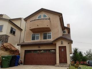 21561 Mayan Dr, Chatsworth, CA 91311-1416