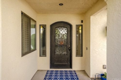 818 Calle Del Sol, Upland CA 91784-1875 exterior