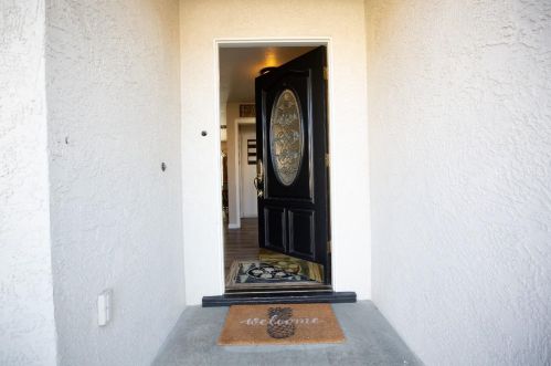 2312 Kampen Ct, Modesto, CA 95356-2458