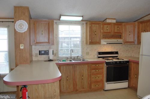 38 Hathaway Dr, Carlisle PA 17015-8892 exterior