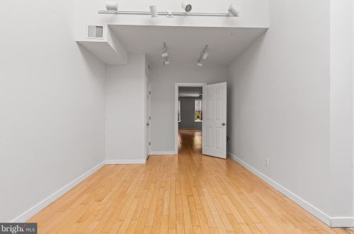 2417 Grays Ferry Ave, Philadelphia PA  19146-2450 exterior