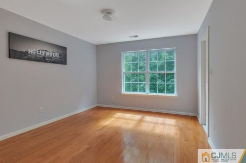 5 Garfield Way, Princeton NJ  08540-1669 exterior