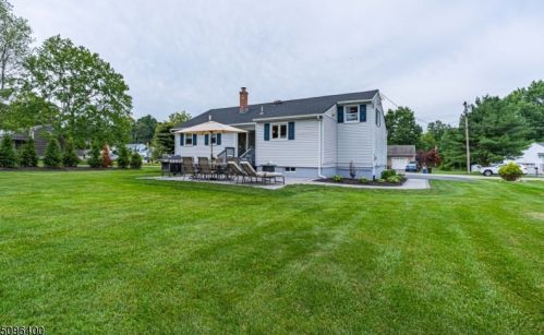 28 Windsor Ave, Dover NJ  07869-1364 exterior