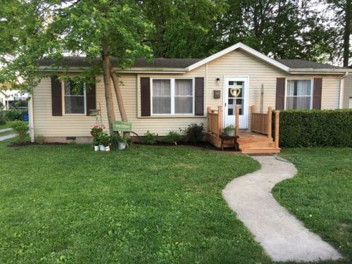 20 Kentucky St, Breese, IL 62293-1325