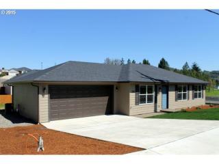 750 Tokay St, Winston, OR 97496-7535