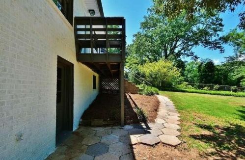 670 Crestview Ter, Gainesville GA  30501-3110 exterior