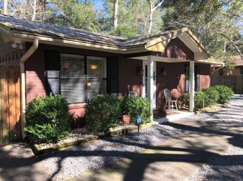 5722 San Flora Ave, Ravenel, SC 29470-5438