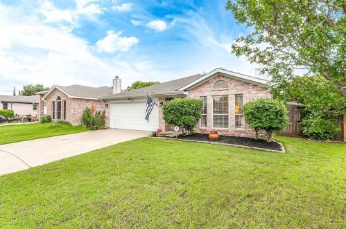 8100 Broken Arrow Rd, Fort Worth TX  76137-1291 exterior