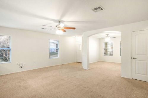 7113 Cayenne Ln, Austin TX  78741-7516 exterior