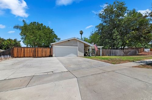 2755 Moorgate Pl, Riverside, CA 92506-4435