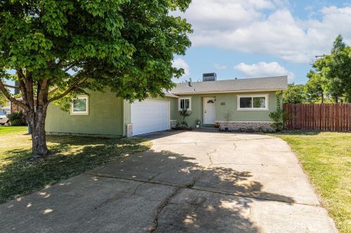 6033 Buckboard Dr, Rio Linda, CA 95673-4325