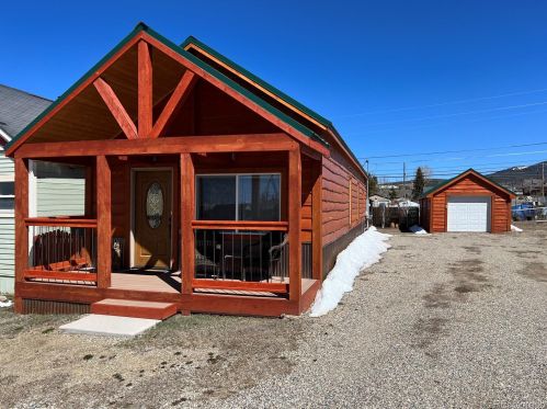 306 5th St, Leadville, CO 80461-3104