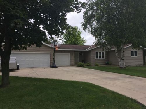 2409 21st Ave, Willmar, MN 56201-4913