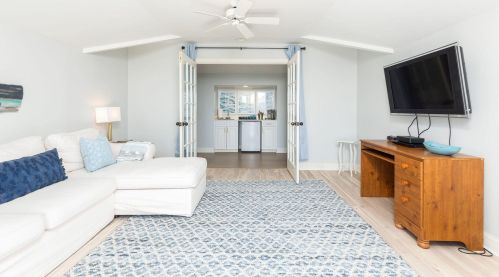 2307 Palm Blvd, Isle Of Palms SC  29451-2351 exterior