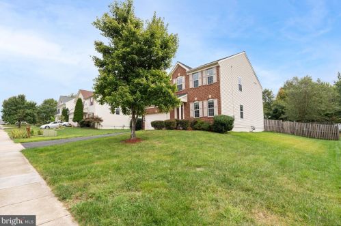 18823 Pier Trail Dr, Triangle VA  22172-2347 exterior