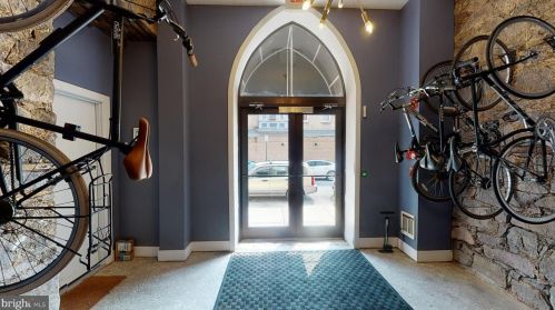 2701 Girard Ave, Philadelphia PA  19130-1212 exterior