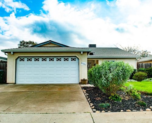 2141 Newbury Cir, Lodi, CA 95240-6612