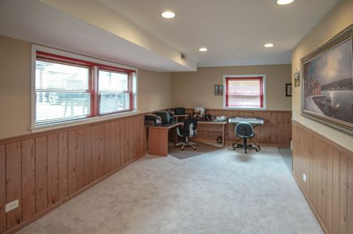 8931 Merrill St, Niles IL  60714-1707 exterior