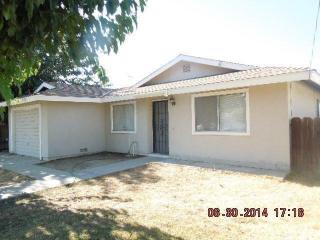 423 Valley St, Coalinga, CA 93210-2639