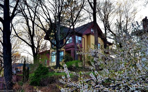 2277 Carter Ave, Saint Paul MN  55108-1661 exterior
