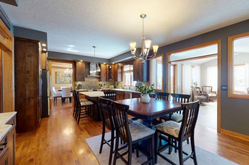 750 Fairway Ln, Sycamore IL  60178 exterior