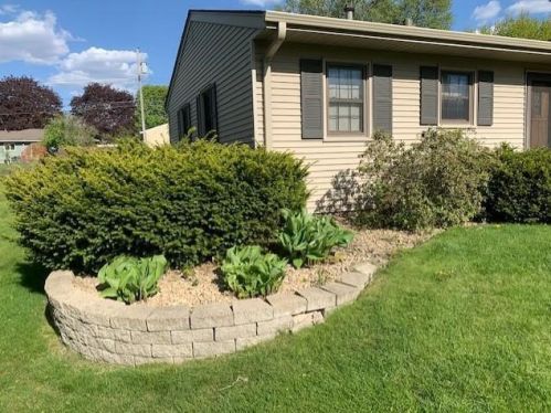 925 Valley View Rd, Faribault, MN 55021-6647