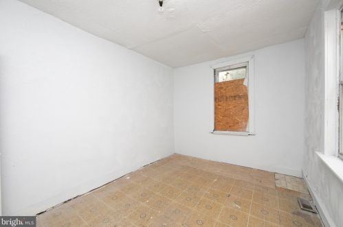 1247 Sheridan St, Camden NJ 08104-3529 exterior