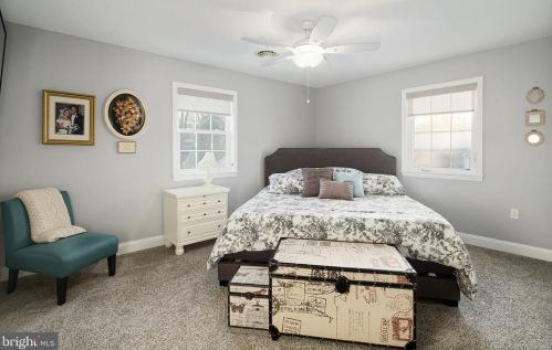 834 Edge Park Dr, Tavistock NJ 08033-1022 exterior