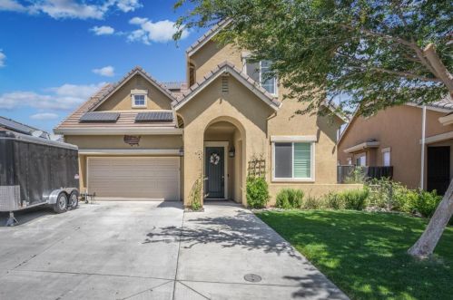 1599 Cherry Blossom Ln, Tracy, CA 95377-8813