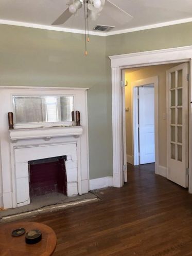 1120 Lilac St, Fort Worth, TX 76110-1927