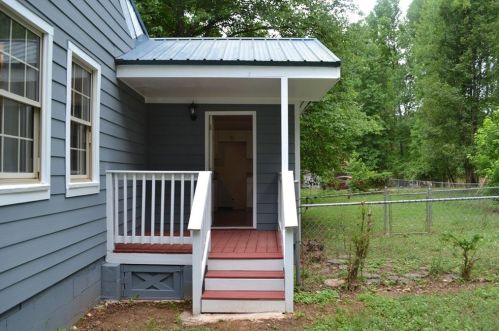 686 Peachtree Rd, Jefferson GA  30549-1558 exterior